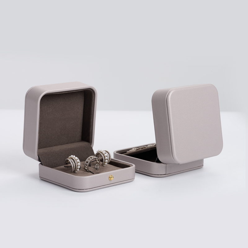 custom logo & colour leather jewelry packaging box with velvet inside