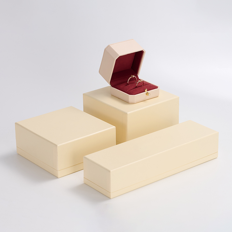 custom logo colour leather jewelry box with microfiber inside