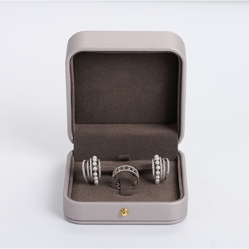 custom logo & colour leather jewelry packaging box with velvet inside