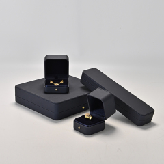 Accept custom logo luxury pu leather jewelry box for rings pendant necklace TC-H06501