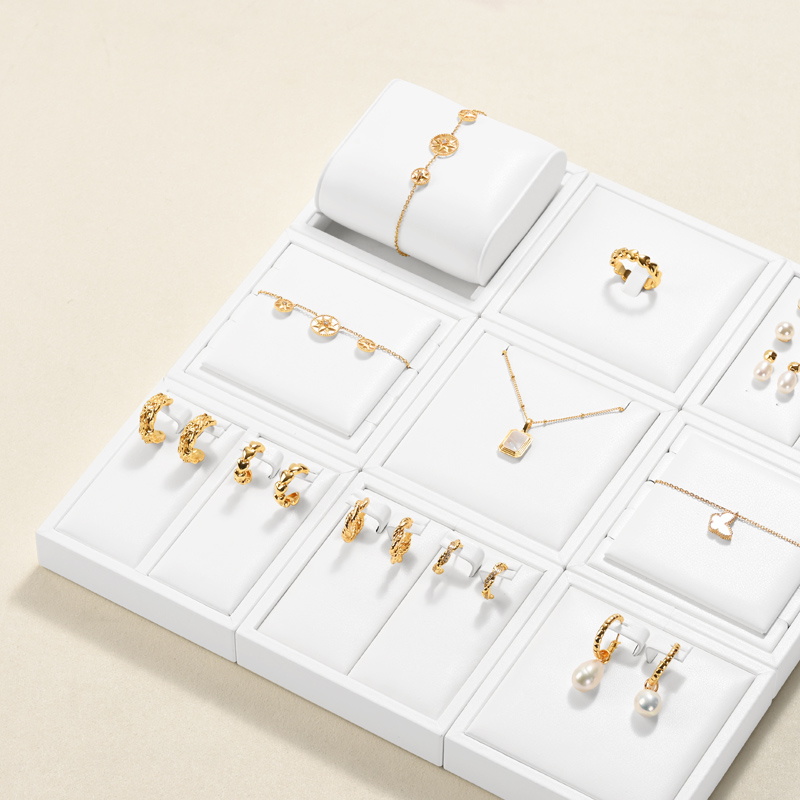 FANXI P138 New Arrival Jewelry Display Stand White PU leather Set Luxury Jewels Display Tray