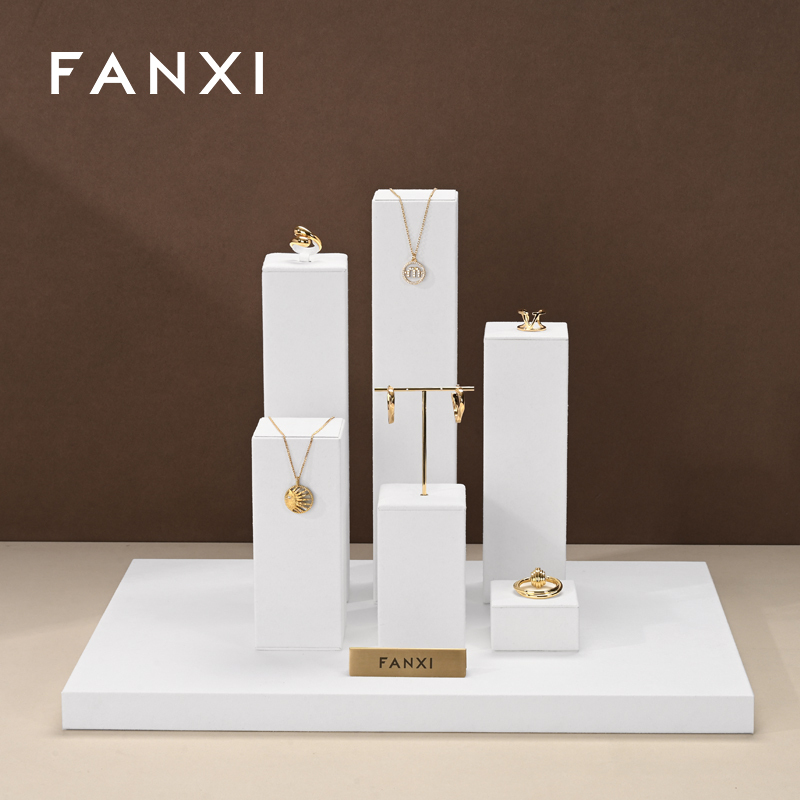 FANXI New arrival elegant white microfiber jewelry display set for window cabinet TT184