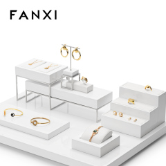 FANXI TT277 Freestyle white PU leather jewelry square style ring pendant earring exhibition with background