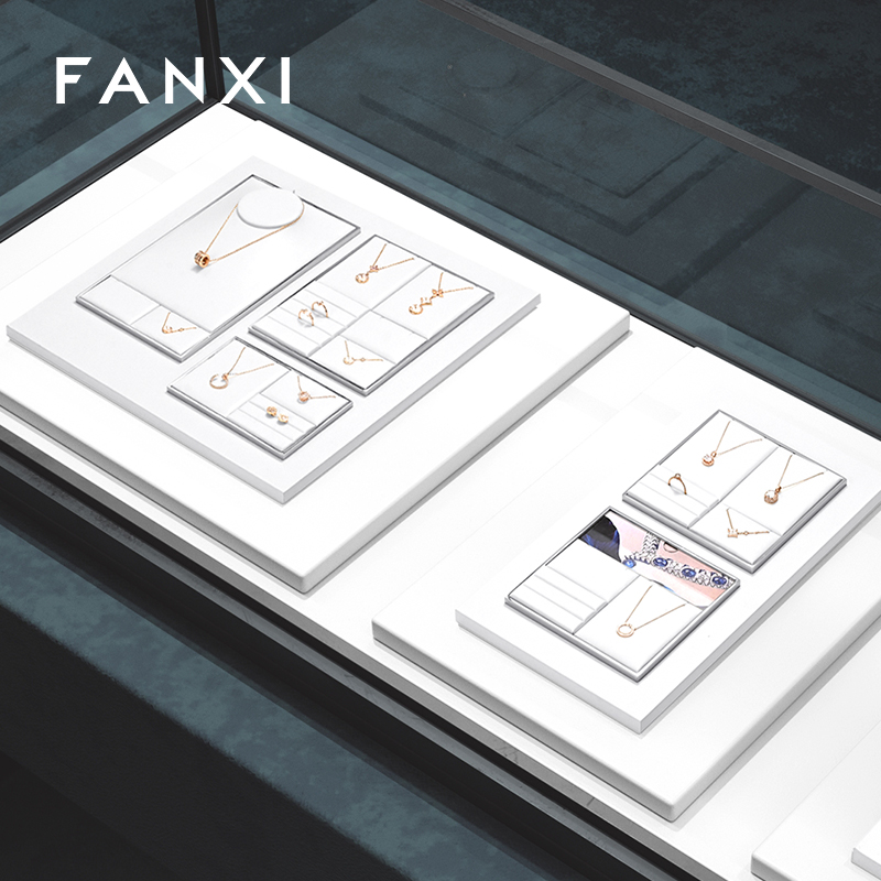 FANXI TT263 New Jewelry Display Set Luxury White PU Leather With Silver Metal Showcase Tray Microfiber Display Jewelry Necklace Display