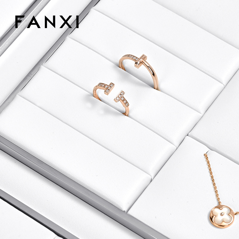 FANXI TT263 New Jewelry Display Set Luxury White PU Leather With Silver Metal Showcase Tray Microfiber Display Jewelry Necklace Display