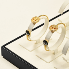 P178 Originality Beige Microfiber Jewelry Tray Decoration Storage Organizer Box Necklace Earring Ring Pendant Cream Jewelry Tray