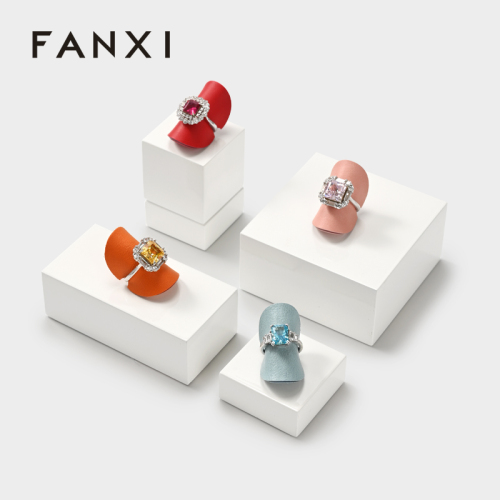 FANXI PJ002 Circular PU leather ring piece creative multi-color leather ring counter display props