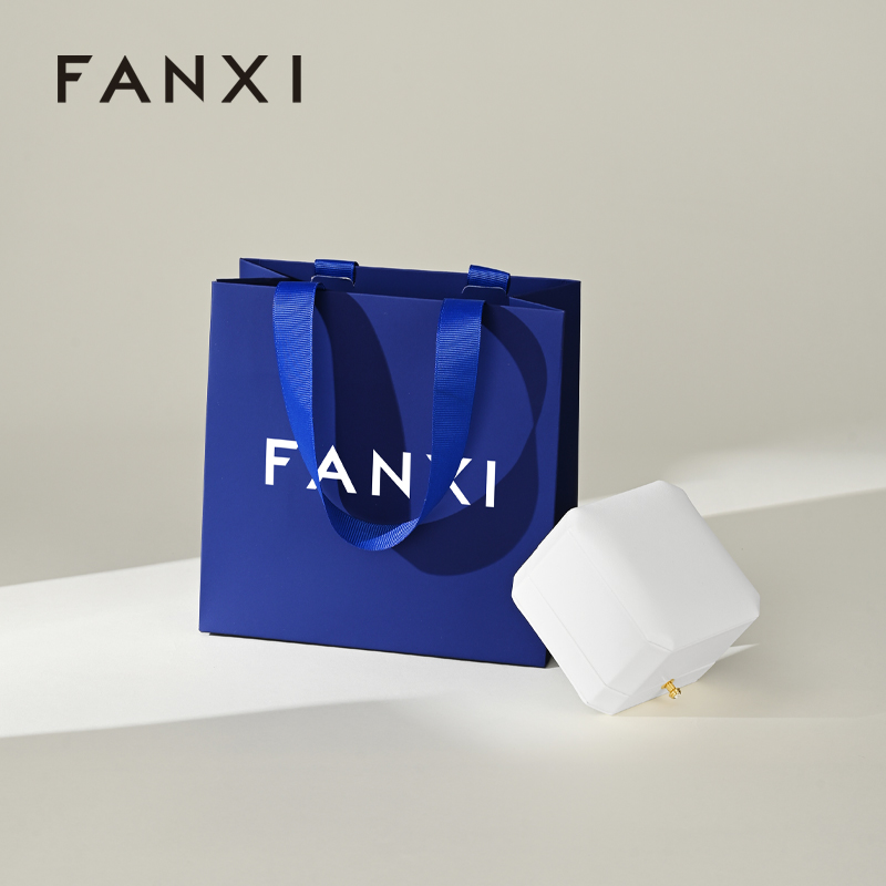 FANXI D069 High Quality Paper Shopping Bag Wholesale Printed Retail Gift Craft Jewelry Cosmetic Packaging Paper Bags with Logo