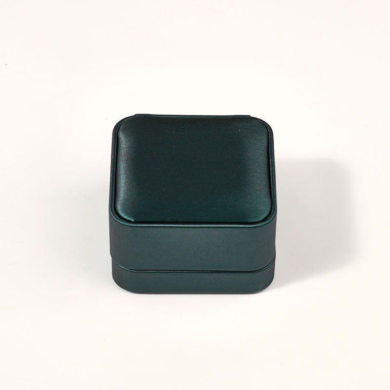 Custom Velvet Leather Material Box Set with Necklace Packaging Jewellery Box