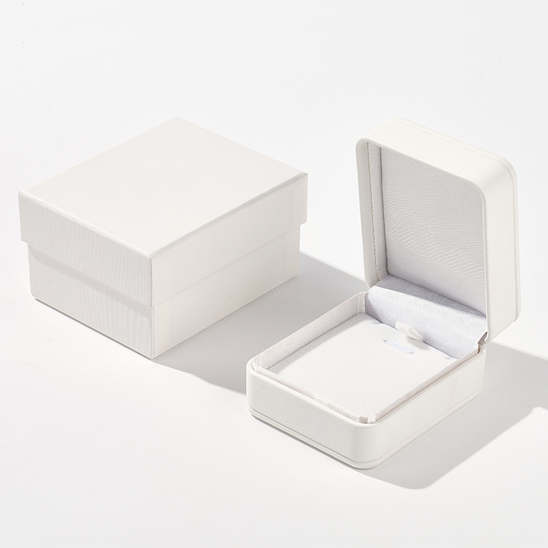 Wholesale Custom Logo Necklace Gift Packing Velvet Jewelry Boxes