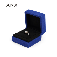 Jewelry Box High End Leather Jewelry Packaging Custom Logo Microfiber Jewelry Ring Box