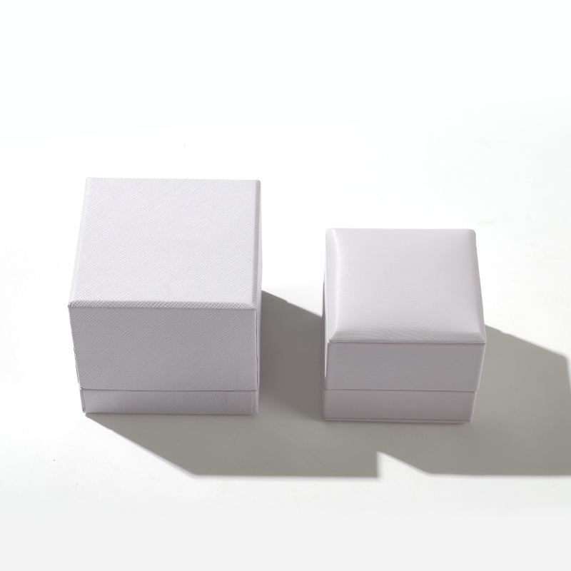 Custom Fashionable Classic Luxury PU Leather Microfiber Hot Sale Double Ring Box Jewelry Box