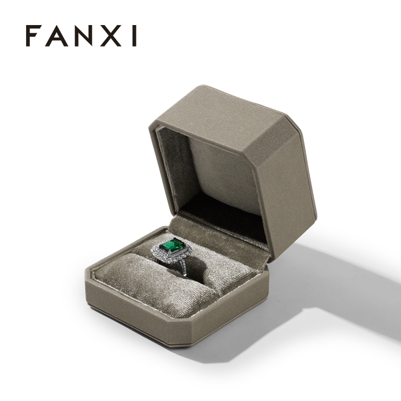 Quality Jewelry Packaging Box with Velvet Cover Wholesale Bracelet Pendant Ring Jewellery Gift Cases