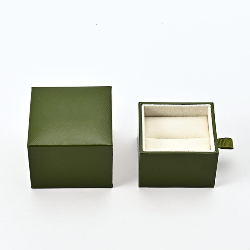 Custom Logo Cardboard Jewelry Gift Bags for Jewelry Packaging Ring Box