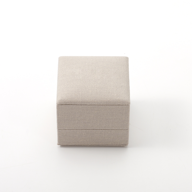 Luxury Ring Box Wedding Jewelry Packaging Box Linen Jewelry Storage Box
