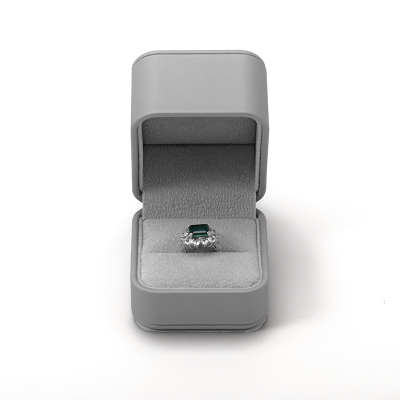 High Quality Customize Jewelry Display Luxury Packaging Leather Box for Ring Holder