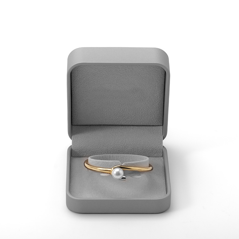 Jewelry Box Cardboard Leather Velvet Customize with Brand Name for Bracelet