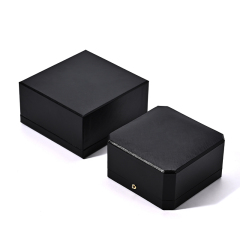 Leather Suede Jewelry Box Packaging for Fine Jewelry Necklaces Jewelry Gift Box