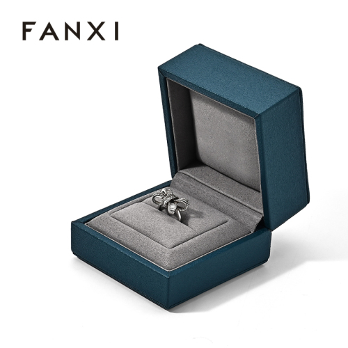 Microfiber Paper Gift Box Ring Box with Magnetic Closure Lid Gift Jewelry Packaging Rigid Box