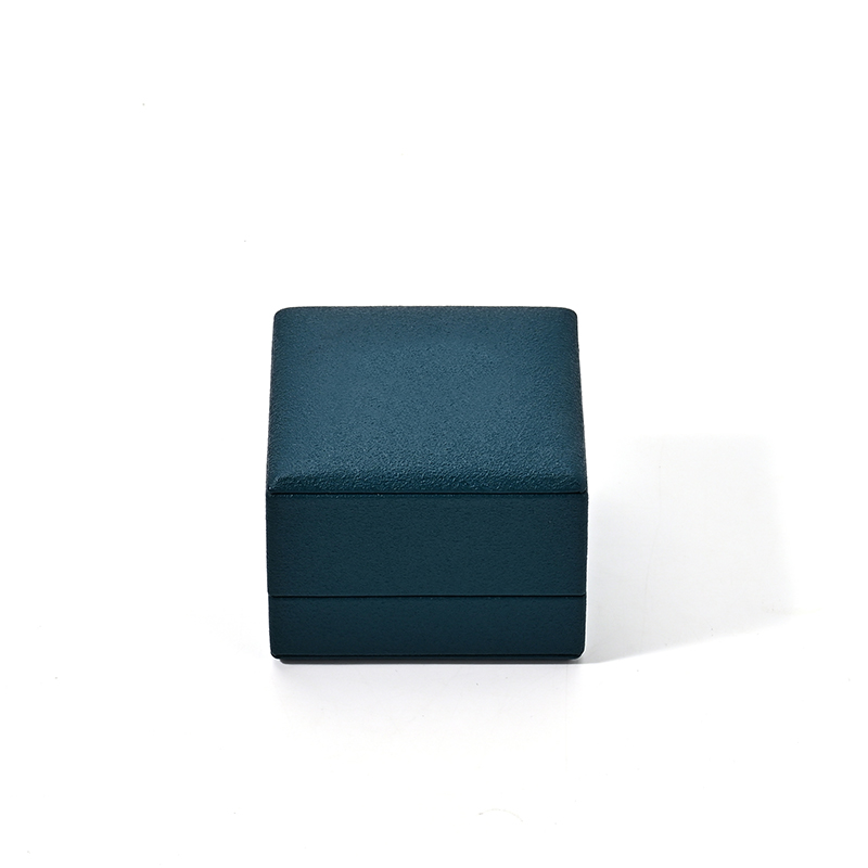 Microfiber Paper Gift Box Ring Box with Magnetic Closure Lid Gift Jewelry Packaging Rigid Box