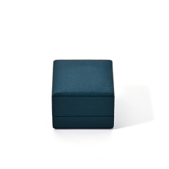 Microfiber Paper Gift Box Ring Box with Magnetic Closure Lid Gift Jewelry Packaging Rigid Box