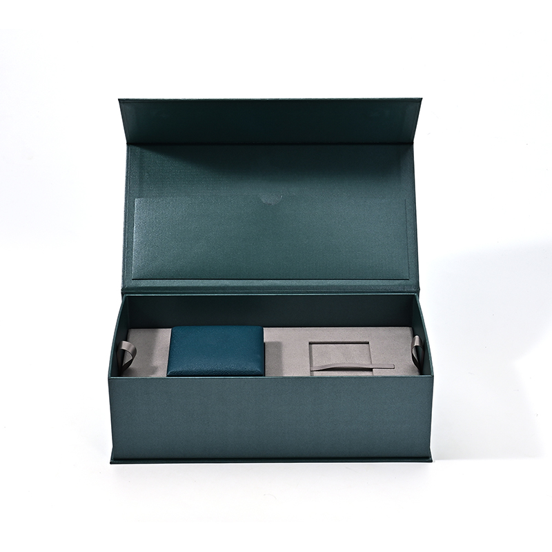 Microfiber Paper Gift Box Ring Box with Magnetic Closure Lid Gift Jewelry Packaging Rigid Box