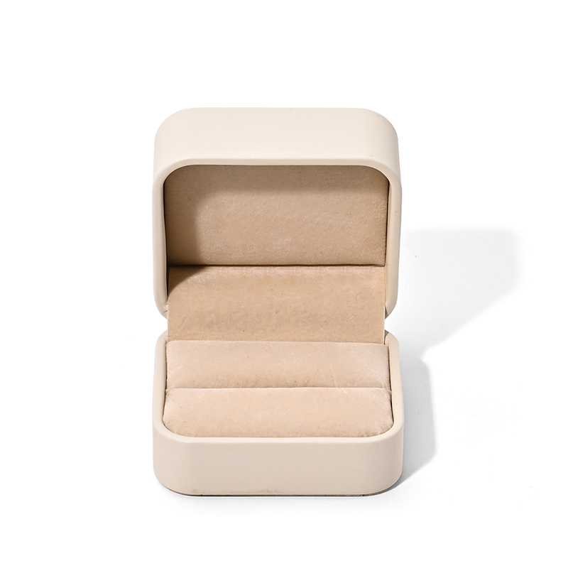 Leather Jewelry Box Custom Logo Ring Box Fashionable Jewelry Gift Box