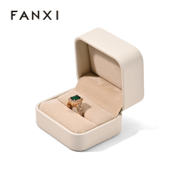 Leather Jewelry Box Custom Logo Ring Box Fashionable Jewelry Gift Box