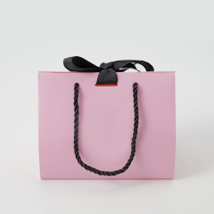 Pink Paper Bag Luxury Handle Gift Packaging Bags With Silk Ribbon Craft Shopping Gift Paper Jewelry Bag