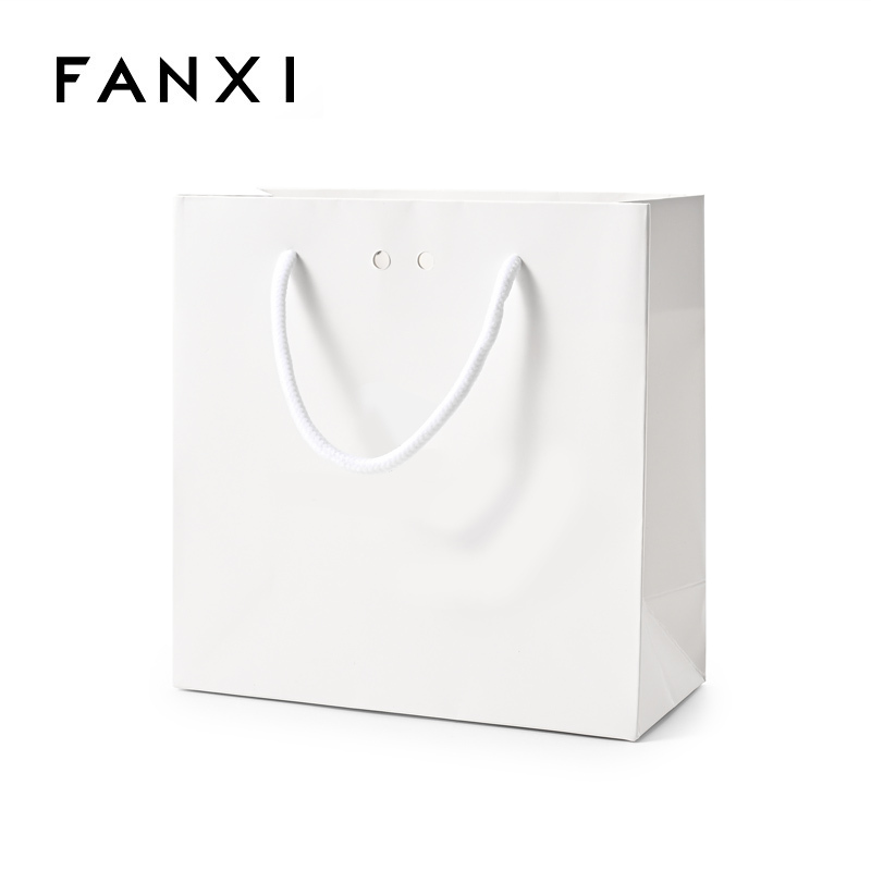 Luxury Jewelry Gift Packaging Bags White Paper Jewelry Bags Shopping Bags