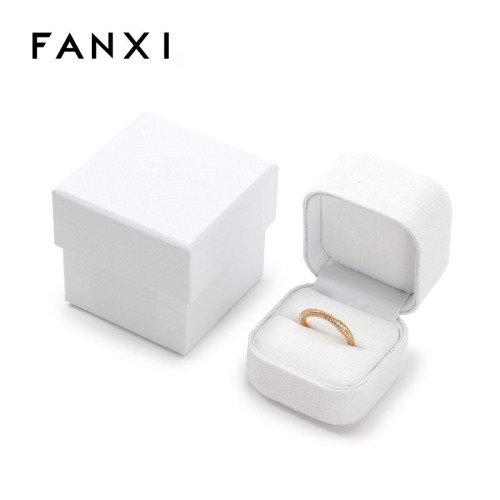 Custom logo White Leather Jewelry Box Ring Necklace Pendant Jewelry Packaging Box Fancy Paper Jewelry Box