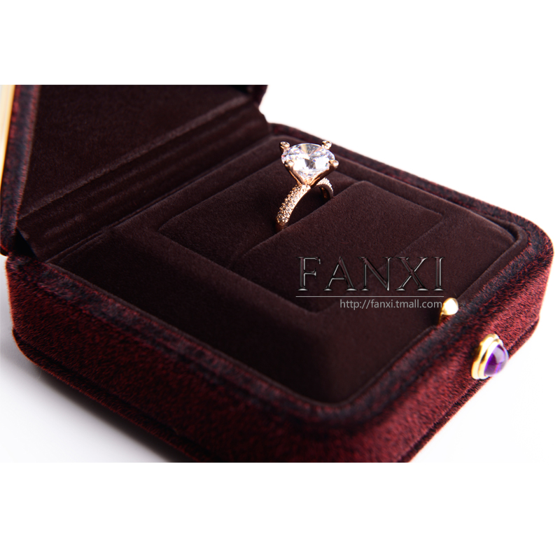 FANXI customized Luxury velvet jewelry packaging box with button for ring necklace