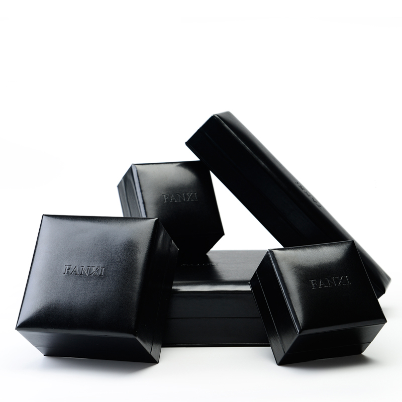 FANXI Custom Logo Top Quality Black PU Leather Suede Insert Boxes Ring Necklace Bracelet Gift Packaging Plastic Jewelry Box