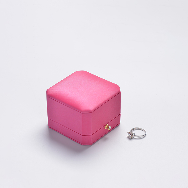 FANXI Customized logo jewelry packaging box PU leather with brown microfiber ring box jewelry packaging box