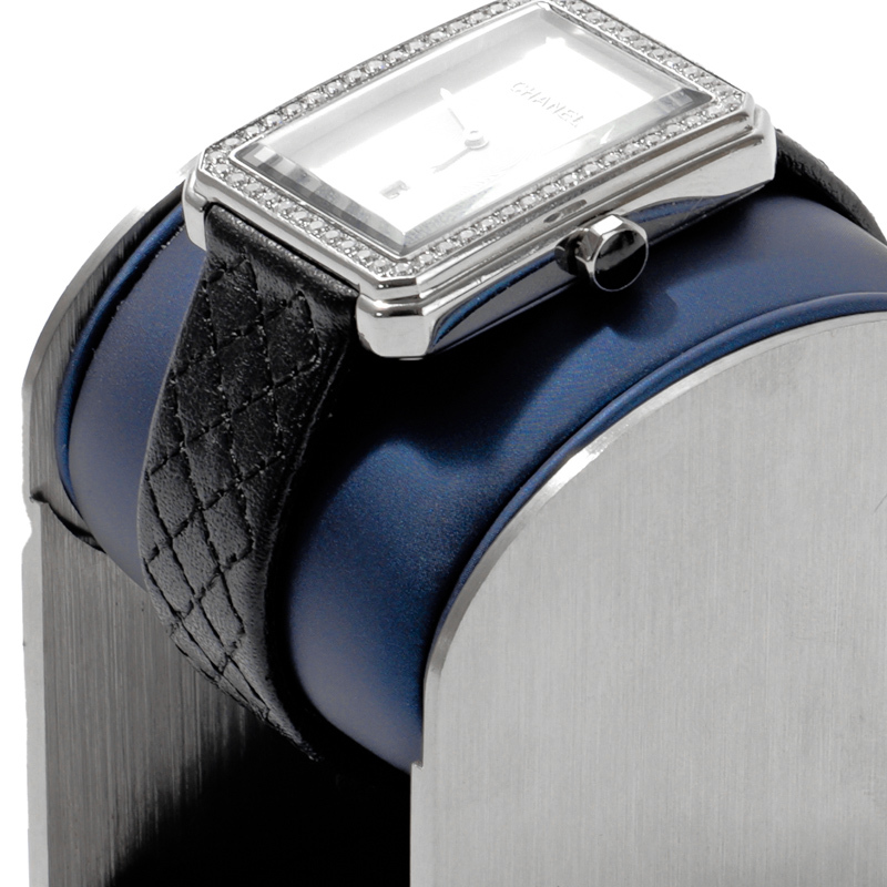 Watch Display Stand with Silver Brushed Metal Stand for Luxury Jewelry Storage