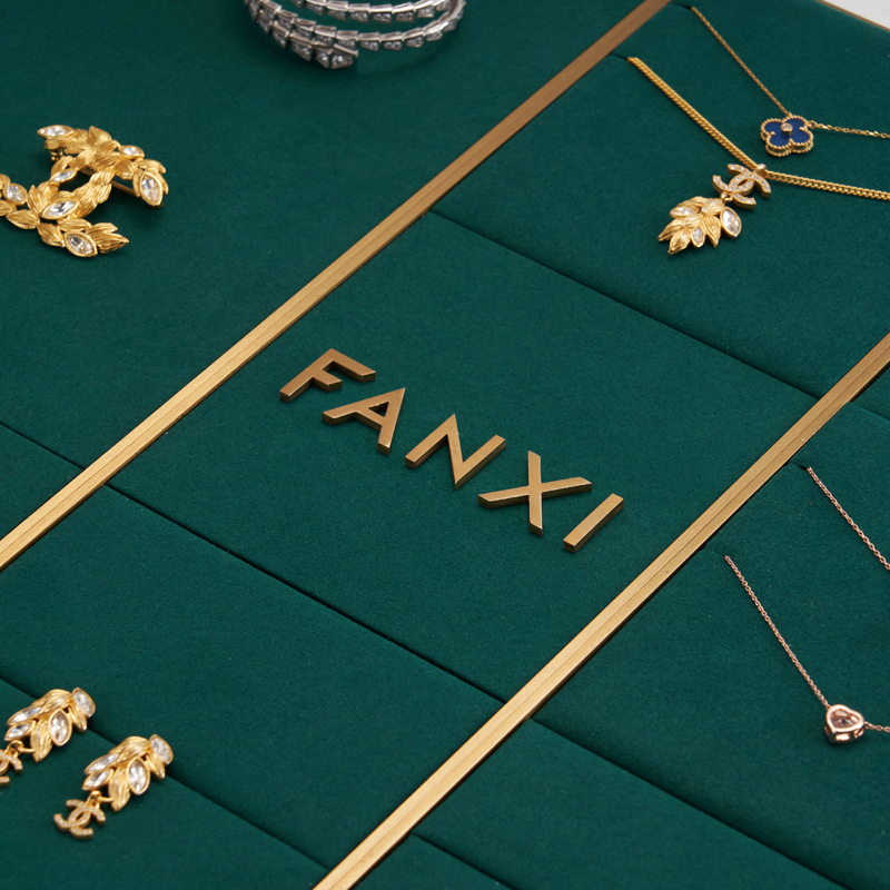 FANXI Green Microfiber Jewelry Display Stand Set Luxury Metal Necklace Earring Jewelry Display Tray With Custom Logo For Jewelry Store