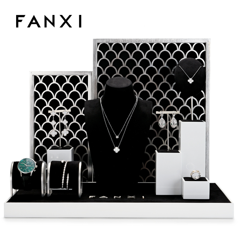 2023 Factory Design Luxury Jewelry Display Showcase Set Necklace Bust Jewelry Display Ring Stand
