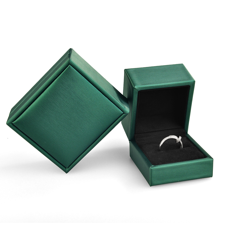 FANXI China New Style Factory Wholesale Ring Necklace Bangle Wedding Valentine's Gift Packaging White Leather Flannelette Jewelry Box