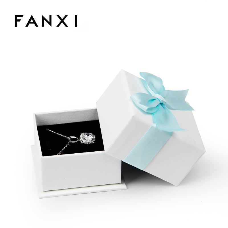 FANXI New Product White Jewellery Box Ring Necklace Pendant Display For Christmas Custom Logo Gift Boxes Cardboard Paper Box
