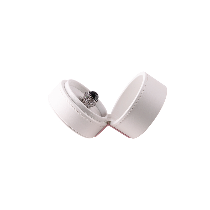 FANXI Custom Plastic Jewelry Packaging Box With Velvet Insert For Ring And Necklace White And Pink Leather Round Jewelry Box
