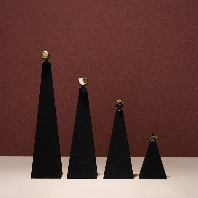 FANXI Newest Lanuched Ring Display Stand Black Microfiber High End Simple Ring Holder for Jewelry Stores