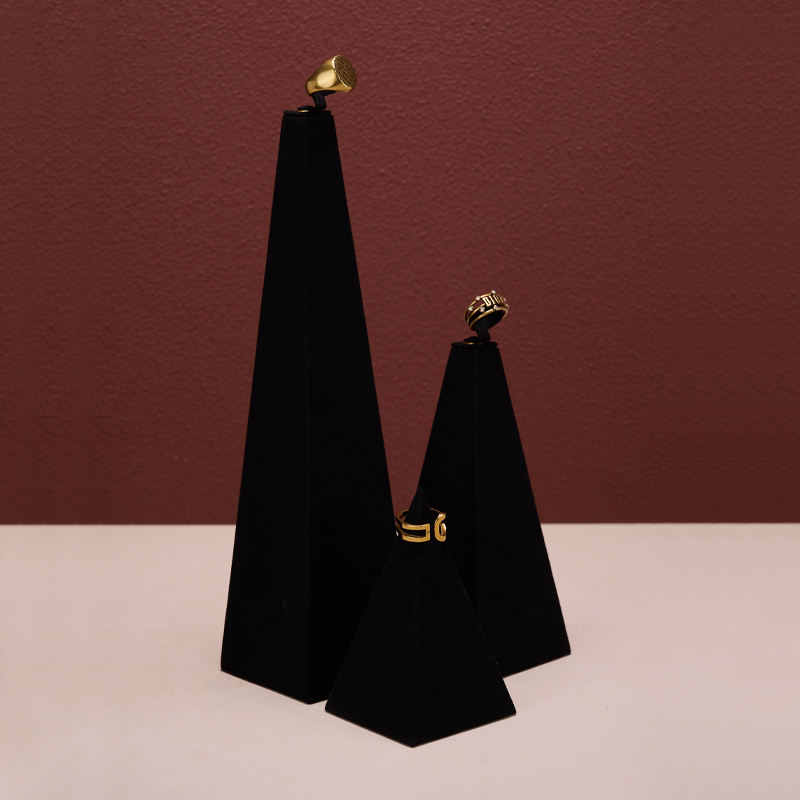 FANXI Newest Lanuched Ring Display Stand Black Microfiber High End Simple Ring Holder for Jewelry Stores