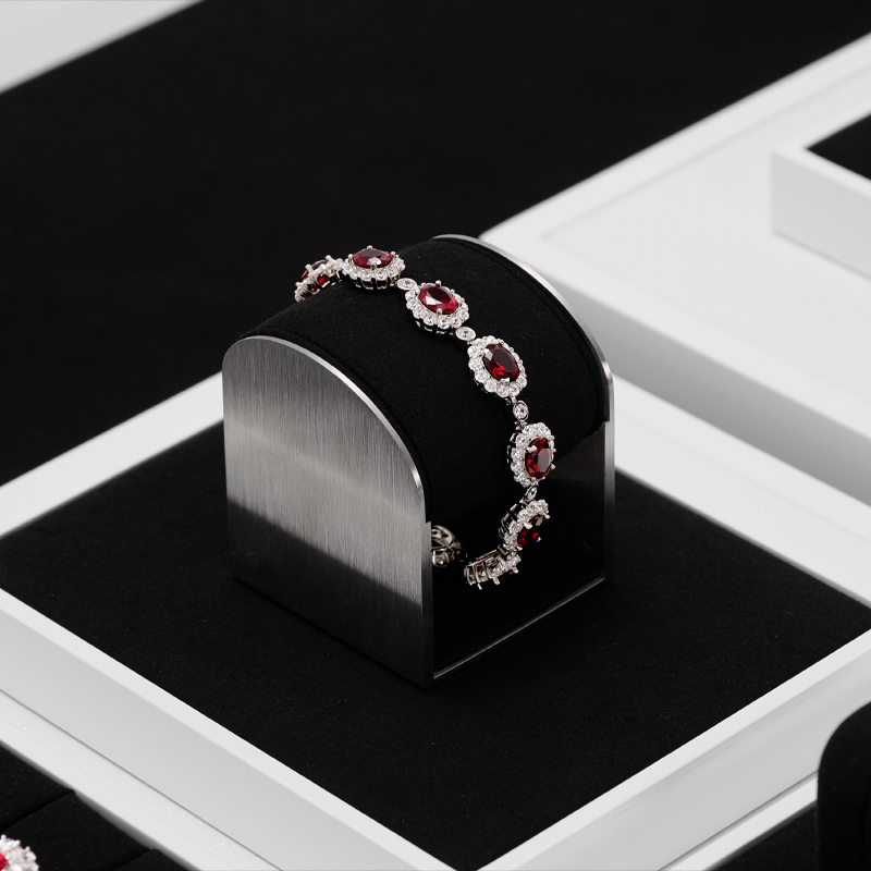 2023 New Design Luxury Jewelry Display Set Fashion Jewellry Packaging Set for Retail Jewellery Store