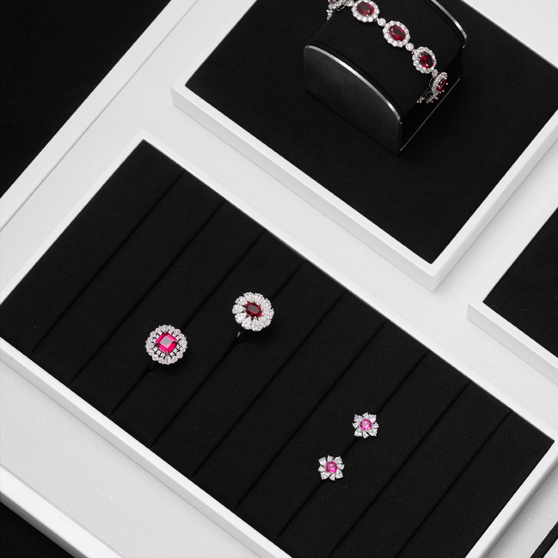 2023 New Design Luxury Jewelry Display Set Fashion Jewellry Packaging Set for Retail Jewellery Store