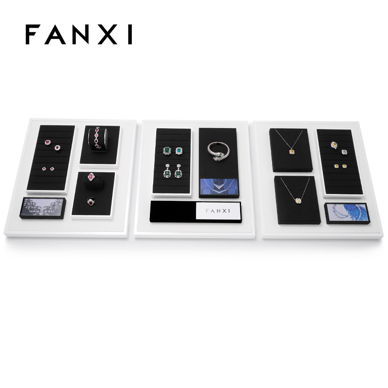 2023 New Design Luxury Jewelry Display Set Fashion Jewellry Packaging Set for Retail Jewellery Store