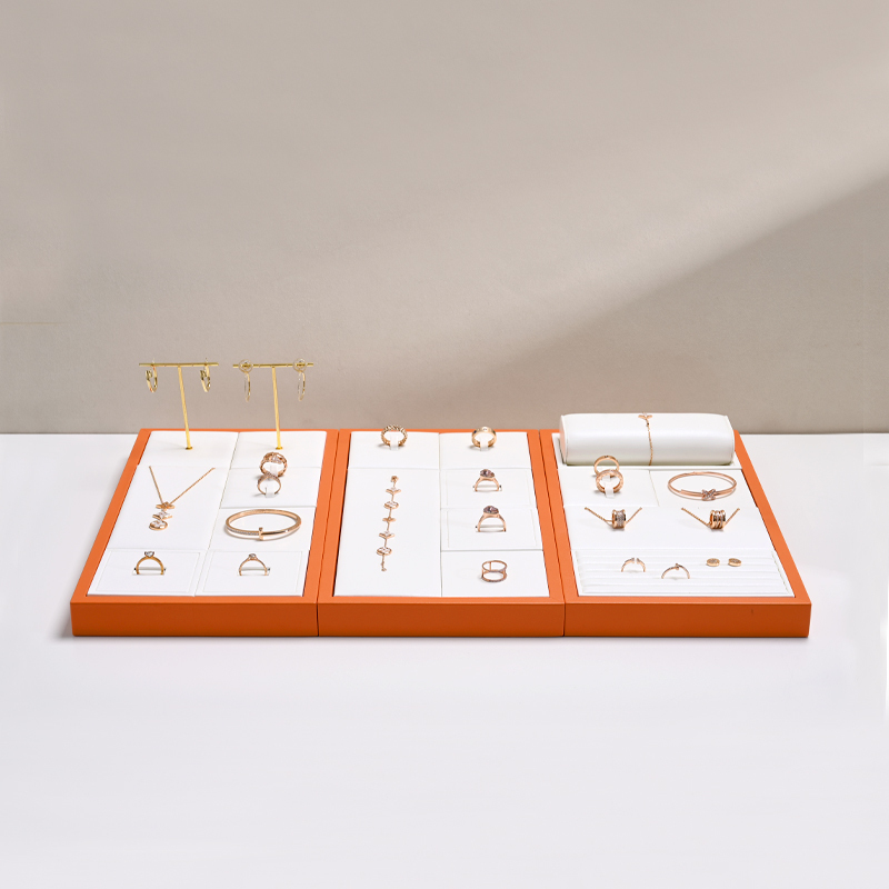 Fanxi New Arrival High End White Jewelry Display Set For Earring Ring Pendant Jewelry Stand With Custom Logo