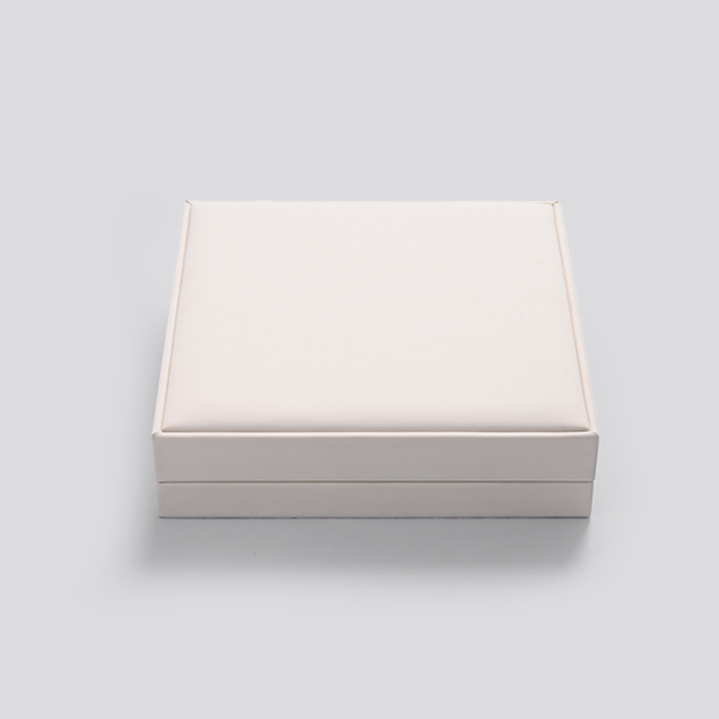 FANXI Wholesale Elegant Beige Big Necklace Box With PU Leather For Jewelry Display Jewellry Storage Box With Custom Logo