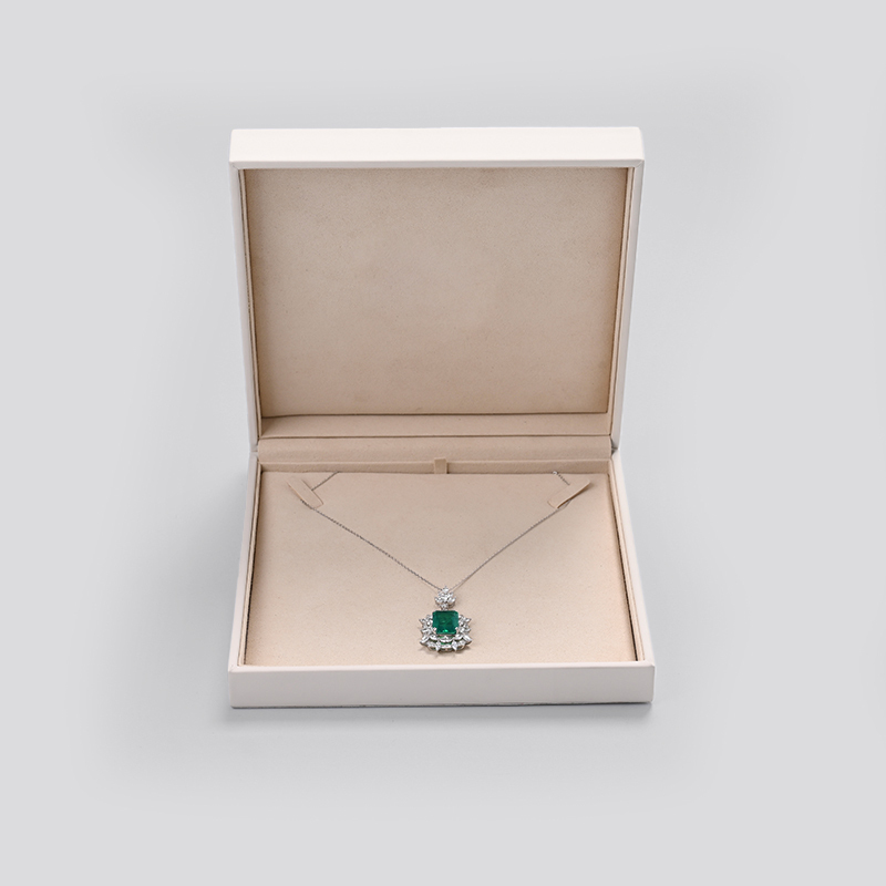 FANXI Wholesale Elegant Beige Big Necklace Box With PU Leather For Jewelry Display Jewellry Storage Box With Custom Logo