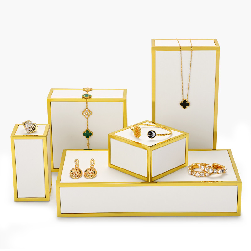 Fanxi New Arrival Luxury Jewelry Stand Handmade Jewellery Mannequin Sheet Metal Edge Trim For Necklace Earring Ring Display Set