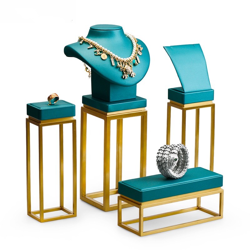 Fanxi New Popular Fashion Green PU Leather Ring Earring Necklace Display Set with Gold Stand For Jewelry Display